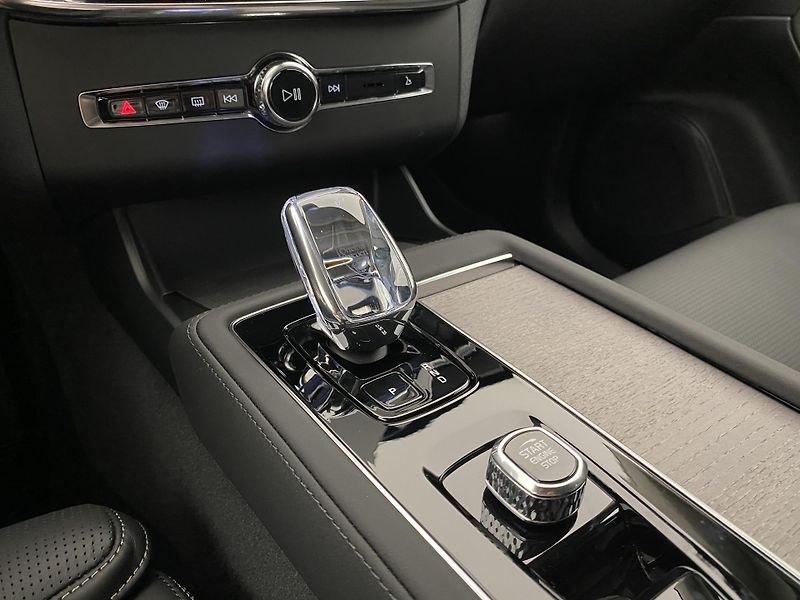 Volvo XC90 (2026) B5 AWD AUT BRIGHT PLUS 7míst - fotka 36 z 67