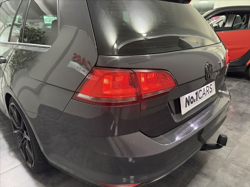 Volkswagen Golf 2,0   TDI 110KW NAVI SPORT ALU - fotka 27 z 45