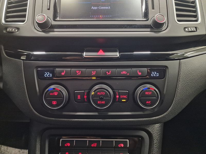 Volkswagen Sharan (2020) 130kW 4M GT DSG 2020 | Záruka - fotka 52 z 73