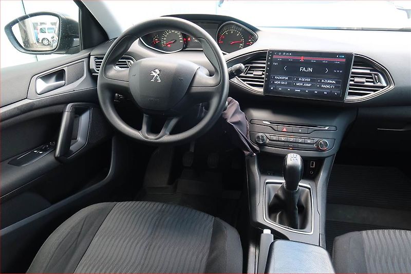 Peugeot 308 (2016) 1.6 BlueHDi, Serv.kniha - fotka 7 z 16