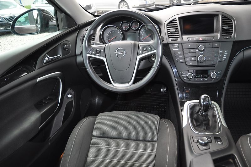 Opel Insignia 1.4i TURBO 103kW KOMBI - fotka 5 z 23