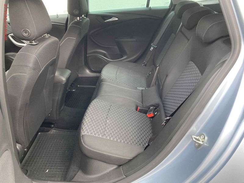 Opel Astra (2017) 1.6CDTi, ČR, AC, TZ - fotka 10 z 16