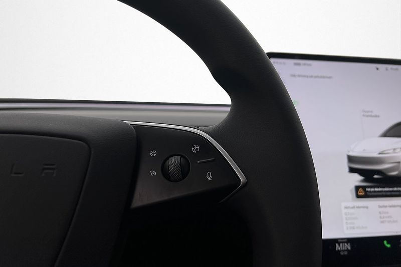 Tesla Model 3 Performance AWD - fotka 13 z 29
