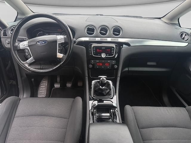 Ford S-MAX (2011)  2.0 TDCi 120kW Man. - fotka 9 z 14