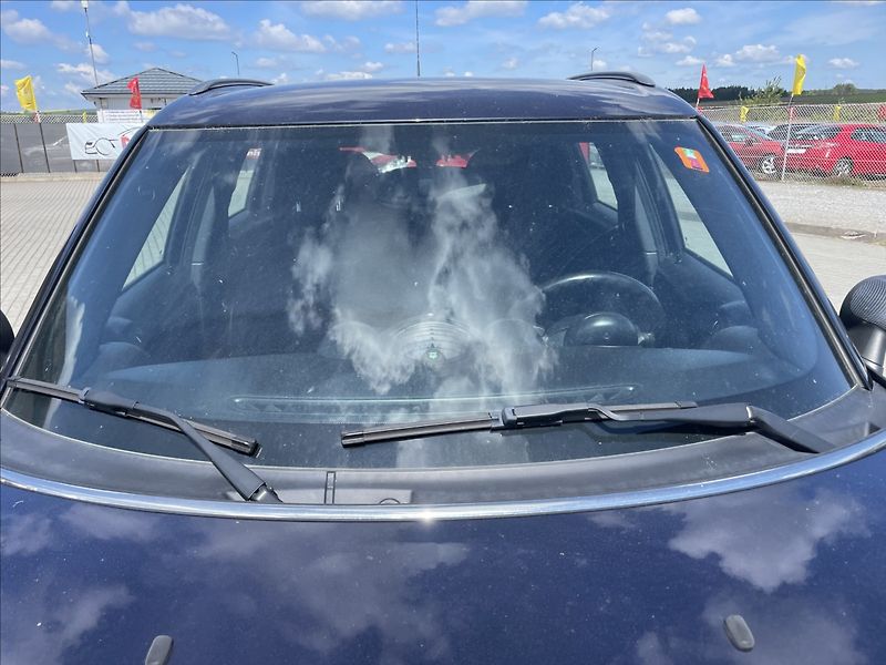 Mini Countryman 1,6 i 90kw Automat, odp. DPH - fotka 27 z 27