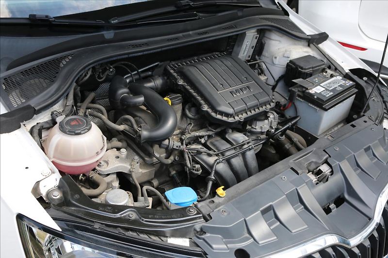 Škoda Fabia 1,0 ČR, 1. Majitel - fotka 32 z 33