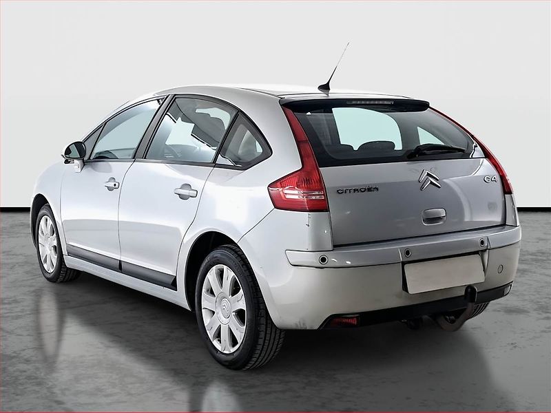 Citroën C4 (2009) 2.0 HDI, Tažné, zamluveno - fotka 4 z 18