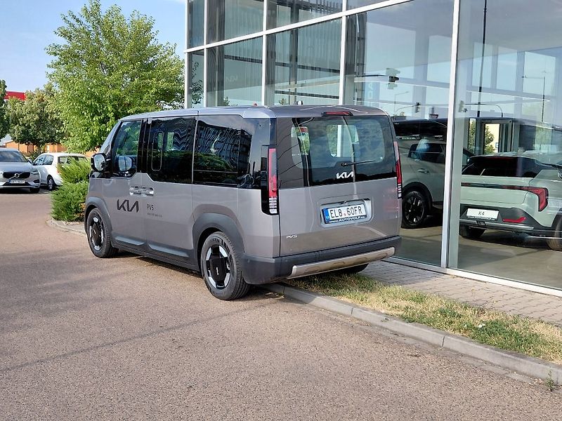 Kia PV5 Elite elektromotor 120kW - fotka 6 z 12