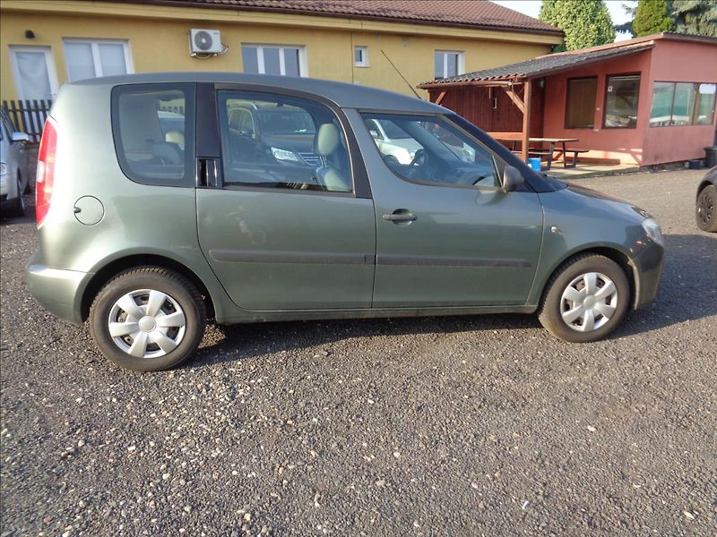 Škoda Roomster 1,2   HTP 51kw - fotka 14 z 14