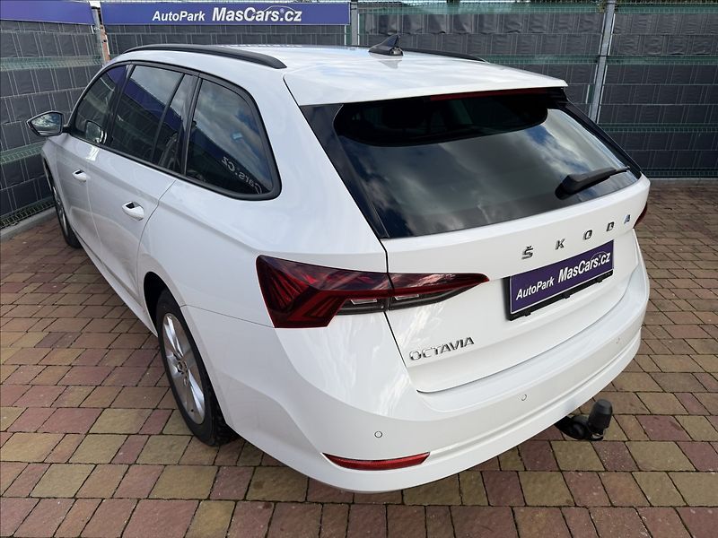 Škoda Octavia IV 2.0 TDI Ambition/Virtual/Fu - fotka 7 z 28