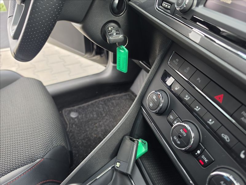 Seat Leon 1,4 TSi 110KW ST FR+ KŮŽE NAVI - fotka 33 z 46
