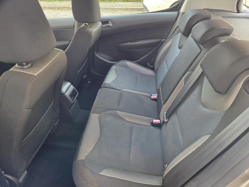Peugeot 308 (2001) 1.6i 88Kw LPG Tažné  - fotka 18 z 27