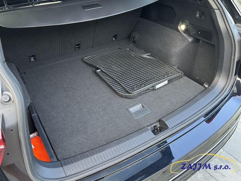 Volkswagen Tiguan Allspace R-line 2.0TDI 147kw 4x4 DSG - fotka 47 z 51