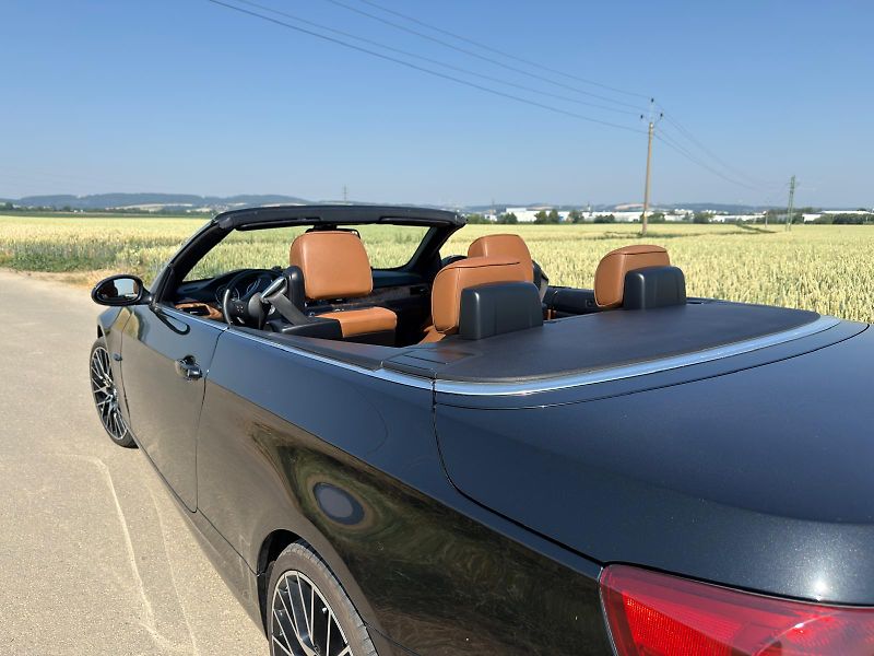 BMW Řada 3 (2008) BMW 325d Cabrio E93 2008 - fotka 7 z 10