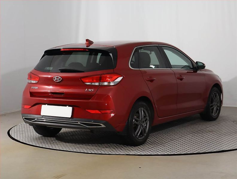 Hyundai i30 (2021) 1.5 DPI, Serv.kniha, Tempomat - fotka 5 z 16