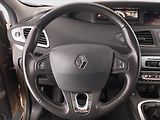Renault Grand Scénic (2016) Limited 1.2 TCe, Navi - náhled 17