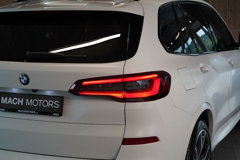 BMW X5 40d xDrive, Nezávislé, Vzduch - fotka 10 z 50