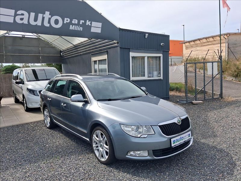 Škoda Superb 2,0 4x4, tažné, el.kufr, CZ - fotka 1 z 15