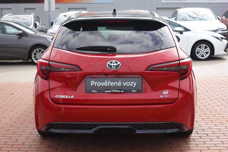 Toyota Corolla 2,0 HEV GR SPORT JBL - fotka 5 z 33