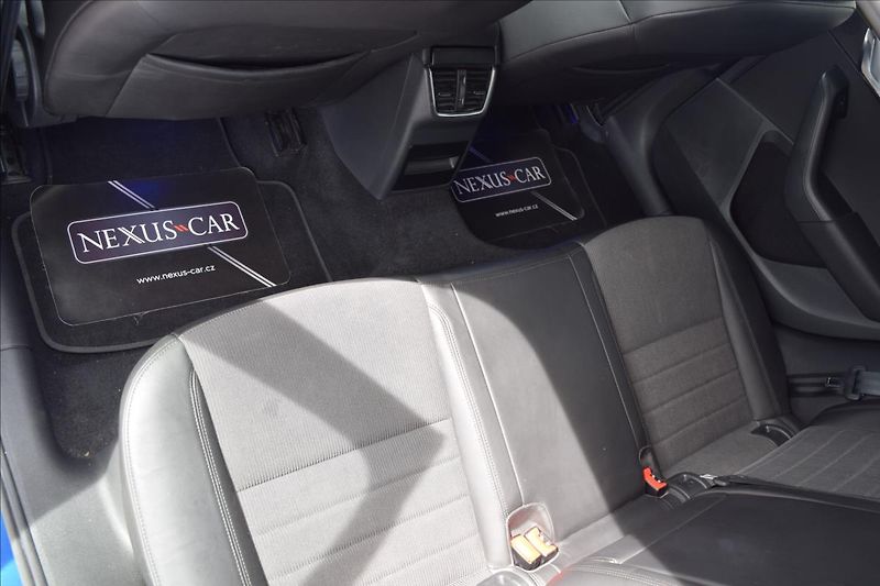 Škoda Octavia 1,4 TSI 110KW NÍZKÉ KM XENONY - fotka 19 z 51