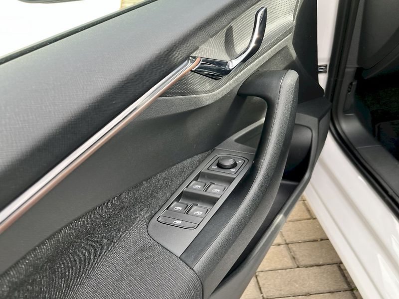 Škoda Scala (2023) 1,0TSI 81KW STYLE - fotka 11 z 22