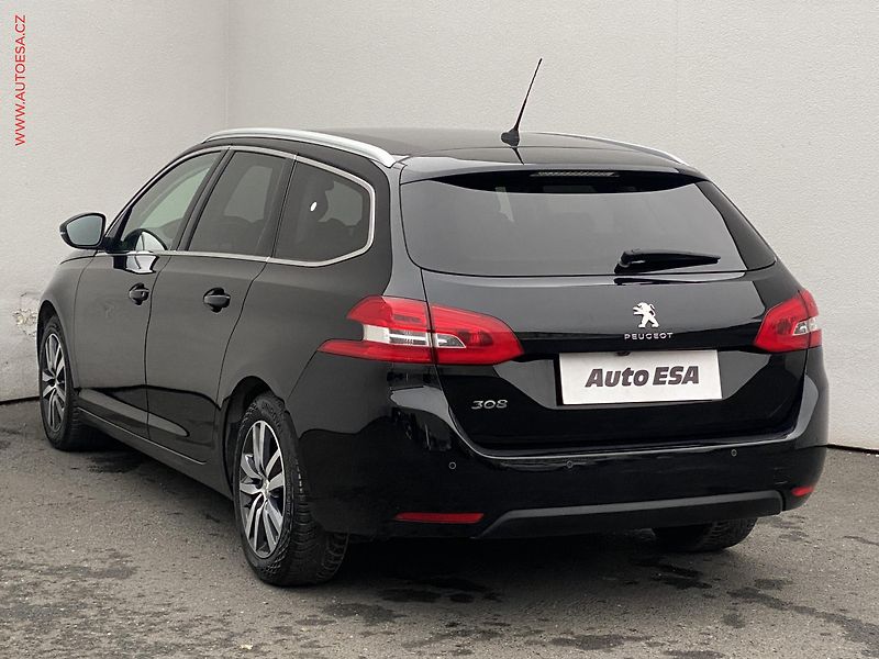 Peugeot 308 (2019) 1.5 HDi, Allure, navi - fotka 6 z 18
