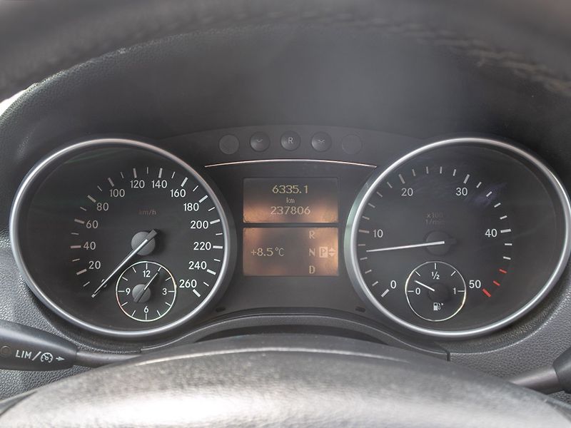 Mercedes-Benz Třídy M (2006) 350D 165KW 4Matic – KŮŽE - fotka 18 z 40