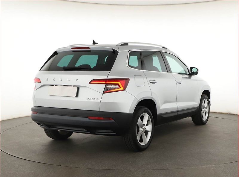 Škoda Karoq (2021) Style 1.5 TSI - fotka 5 z 30