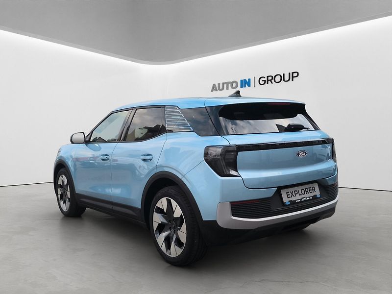 Ford Explorer (2026) Premium SUV 77 kWh,0 PRODLOUŽE - fotka 4 z 11