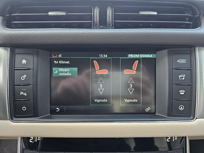 Jaguar XF (2019) 2.0 25D 177kW 2019,VÝHŘEV,KŮŽE - fotka 31 z 50
