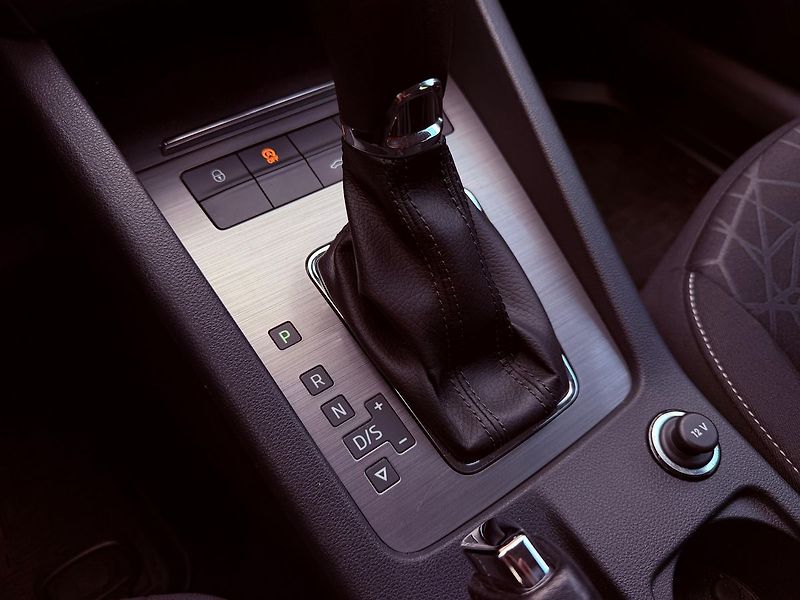 Škoda Octavia 2.0 TDi DSG 4x4 Ambition+ - fotka 26 z 32