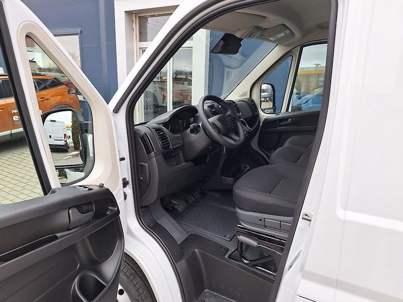 Peugeot Boxer (2026) Furgon 3000 L2H1 BHDi 120k  MA - fotka 9 z 12