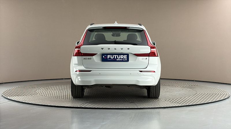 Volvo XC60 2.0 B4 AUT AWD Momentum Pro - fotka 5 z 28