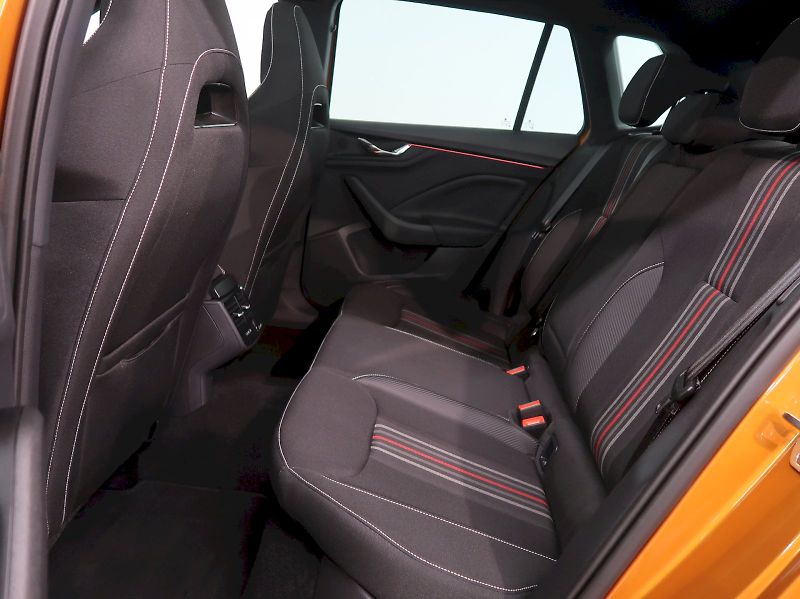 Škoda Kamiq (2026) MONTE CARLO 1.5TSI 110KW DSG P - fotka 16 z 38