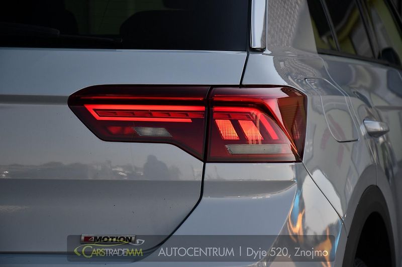 Volkswagen T-Roc 2.0TDi DSG 4M ACC LED - fotka 40 z 43