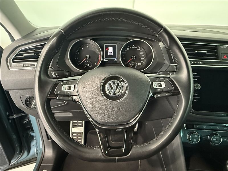 Volkswagen Tiguan 1,5 TSI NAVIGACE - fotka 20 z 23