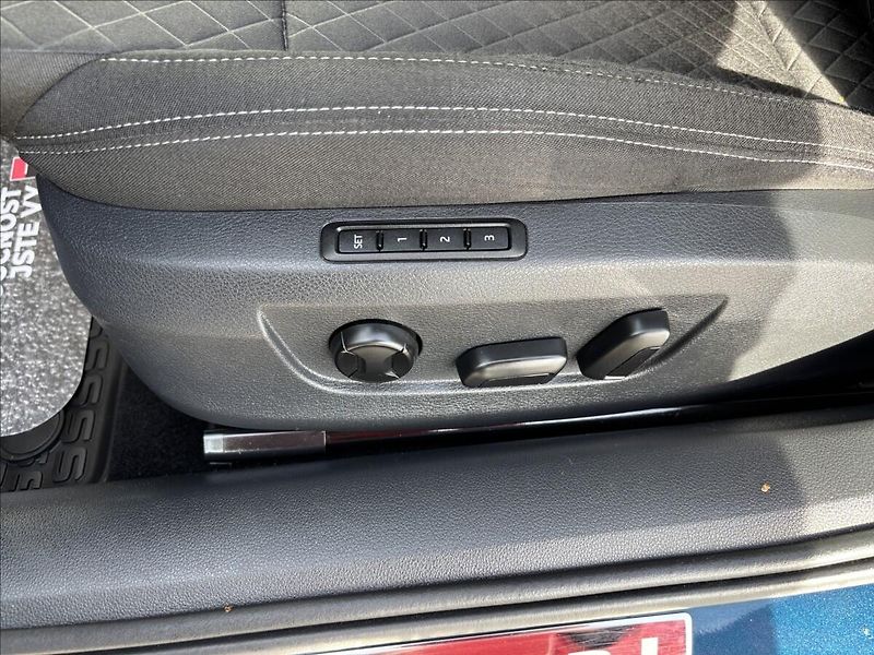Škoda Superb III Combi 1.4 TSi Style - fotka 8 z 17