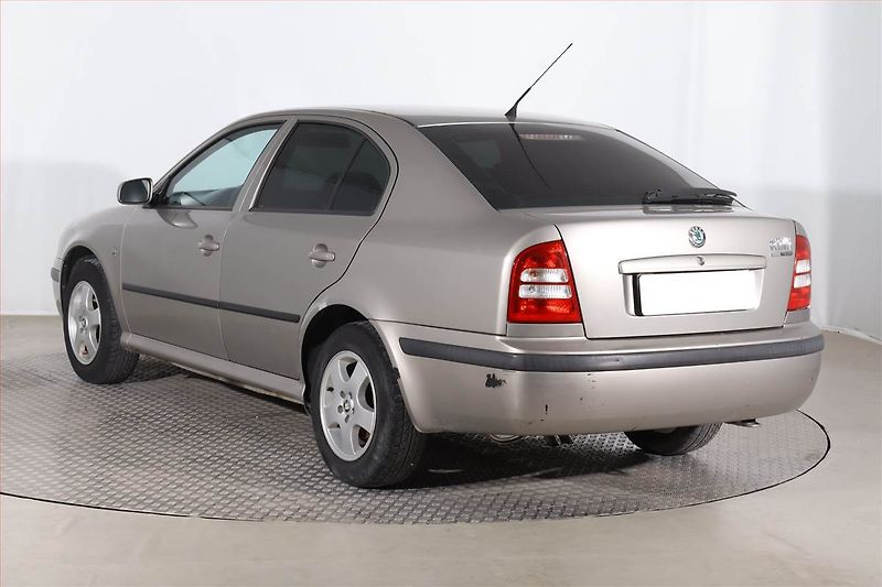 Škoda Octavia (2009) 1.6, po STK, jezdí výborně - fotka 4 z 18