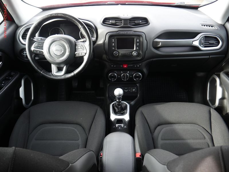 Jeep Renegade (2016) 1.4 MultiAir limited, ČR, AC - fotka 7 z 19