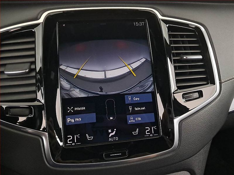 Volvo XC90 (2021) B5 AWD - fotka 23 z 25
