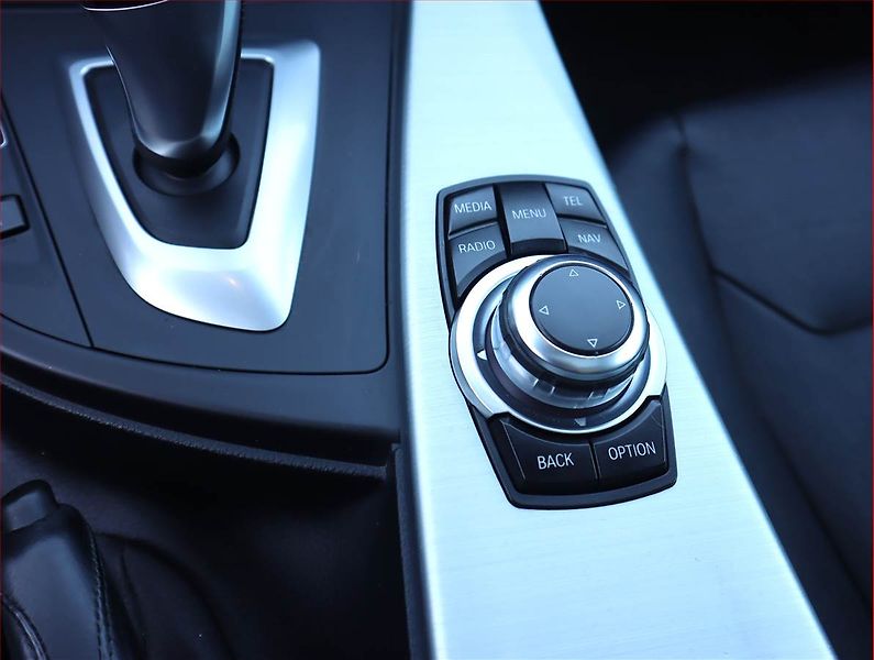 BMW Řada 3 (2013) 318d GT, Automat, Serv.kniha - fotka 19 z 23