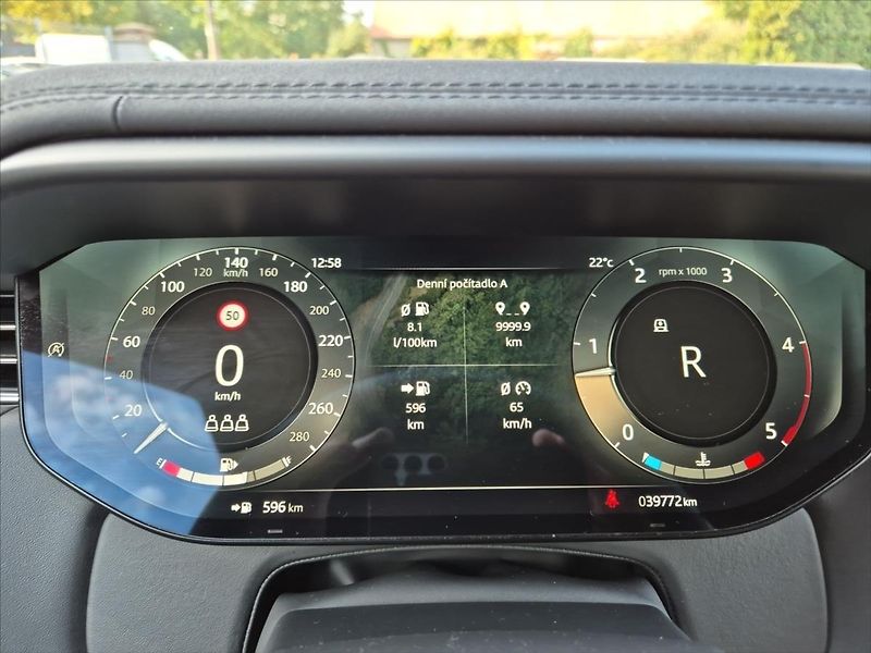 Land Rover Range Rover Sport 3,0 D300 HSE Dynamic - fotka 17 z 19