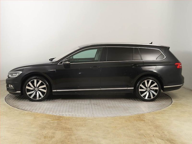 Volkswagen Passat (2018) 2.0 TDI, 4X4, Automat, Kůže - fotka 3 z 28
