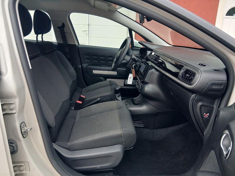 Citroën C3 1.2i ČR 1.MAJ. - fotka 14 z 34