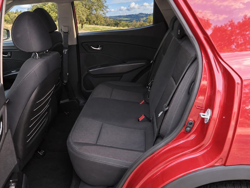 SsangYong Tivoli 1,5 T-GDI 120kW Grand Automat - fotka 14 z 33
