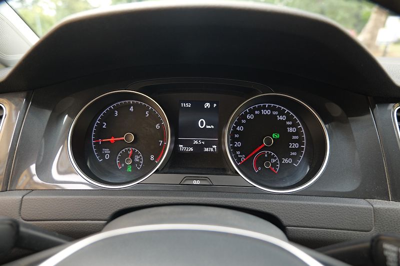 Volkswagen Golf 1.5 TGI DSG Adapt. Tempomat - fotka 19 z 29