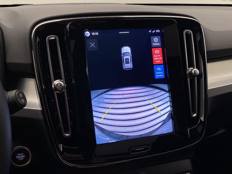 Volvo XC40 (2026) B4 AUT DARK PLUS - fotka 54 z 54