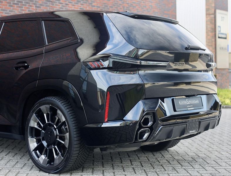 BMW XM (2023) 4.4 V8 ehybrid 480 KW - fotka 10 z 57