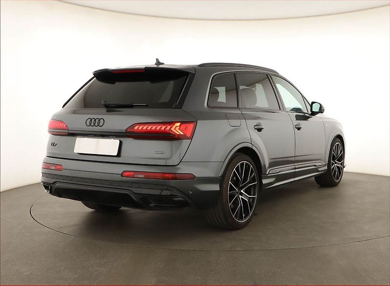 Audi Q7 (2023) 50 TDI - fotka 5 z 20