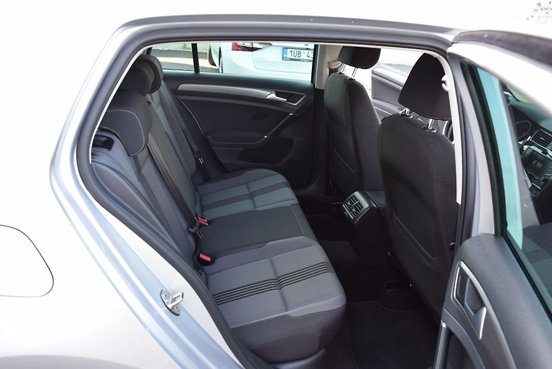 Volkswagen Golf (2016) 1.4TSI 92kw CLBMT WEBAS TAŽNÉ - fotka 37 z 50